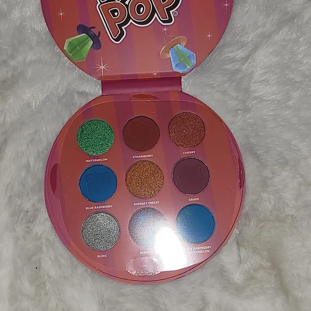 ❤️Ring Pop Eyeshadow Palette